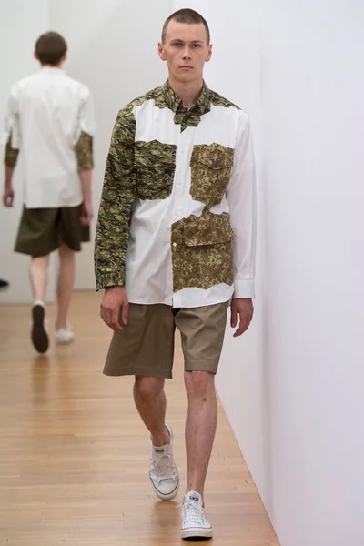 Look 14